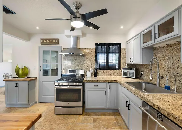 Spacious Retreat 4br Private Pool *