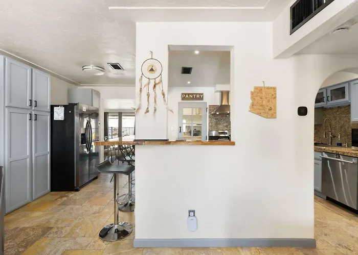 Spacious Retreat 4br Private Pool *