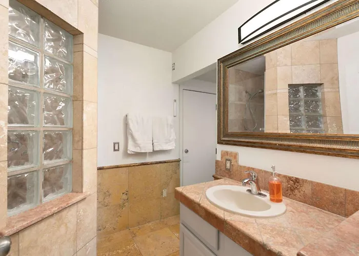 Spacious Retreat 4br Private Pool Ferienhaus Phoenix