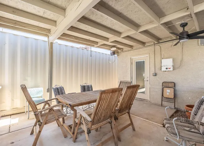 Spacious Retreat 4br Private Pool Ferienhaus *