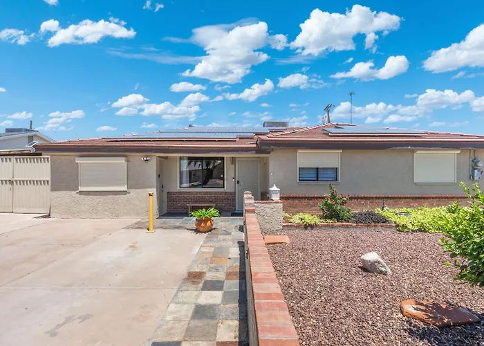 Spacious Retreat 4br Private Pool Ferienhaus Phoenix